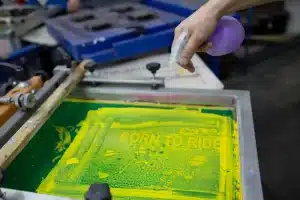 Acabados en serigrafía textil